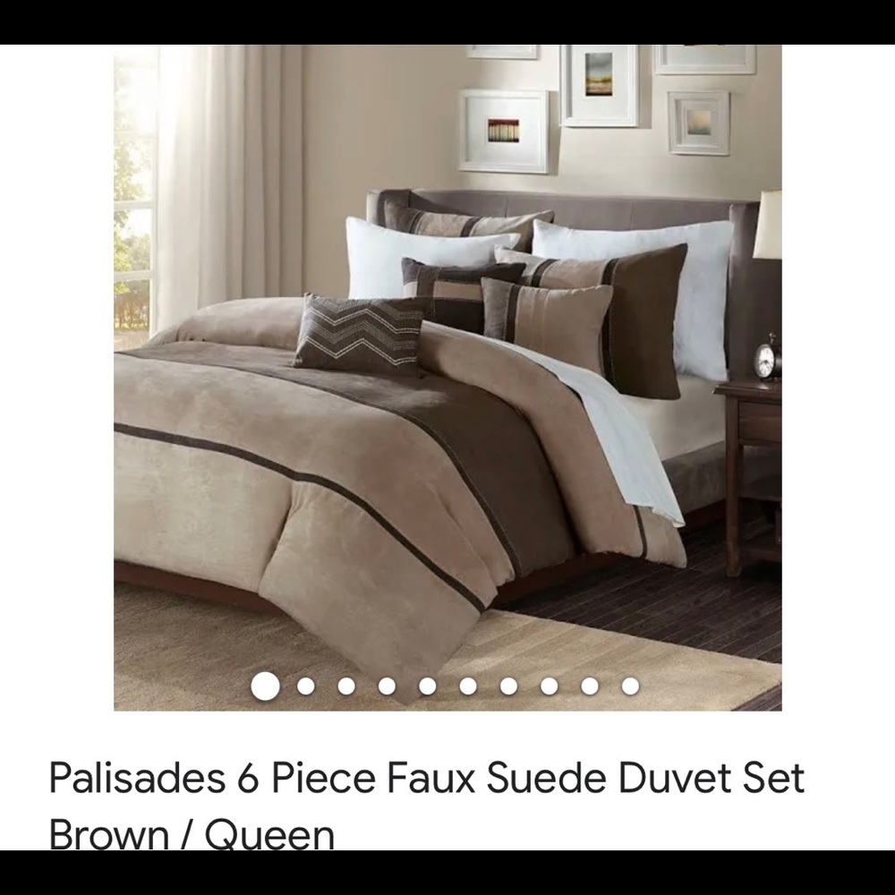 Bed skirt and 2 pillow shams